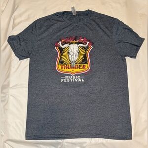 2022 Country Thunder Music Festival T-shirt Size‎ Large